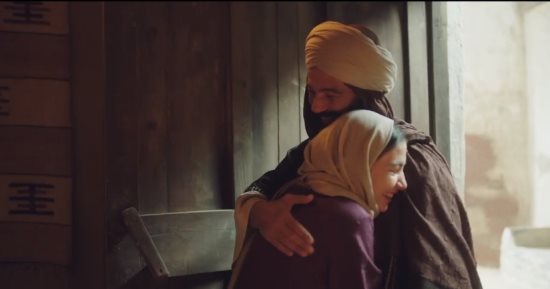 رسالة الإمام الحلقة 8.. مشهد قتل "شكلب" يفسد فرحة العيد فى الفسطاط.. الأحواف يتوعدون ابن الوالى بالثأر.. ابنتا الشافعى تستقبلان أبيهما بالدموع بعد عودته من "تنيس".. ومكيدة فى طريق الشافعى تكشف عنها الأحداث