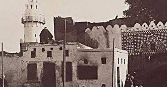 المسجد العمرى.. حكاية أقدم المساجد التراثية فى الأقصر.. بُنى منذ 970 سنة فى عهد الخليفة المستنصر بالله.. ويضم واحدة من أقدم المآذن التاريخية.. وأُطلق عليه أزهر الصعيد.. ومفتش آثار: كان منارة للعلم.. صور