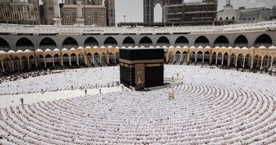 فى ثانى جمعة من رمضان.. أكثر من مليون مصل فى المسجد الحرام.. تدفق المصلين على ساحة الحرمين.. السديس يعلن نجاح الخطة التشغيلية لثانى جمعة.. ويؤكد: 12 ألف موظف لخدمة القاصدين