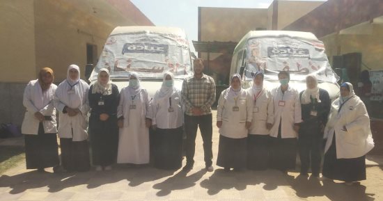حياة كريمة ببنى سويف.. الكشف وتوفير العلاج لــ1500 حالة بقافلة بسدمنت الجبل