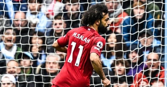 ليفربول يحتفل بأهداف محمد صلاح المئوية بعد الوصول لـ300 مباراة.. فيديو