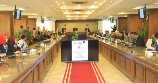 وزير الشباب ومحافظ الجيزة يشهدان جلسة برلمانية لبرلمان طلائع وشباب مصر