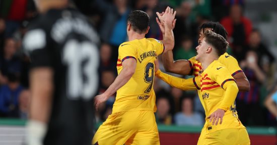 ملخص وأهداف مباراة إلتشي ضد برشلونة في الدوري الإسباني "فيديو"