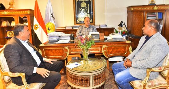محافظ أسيوط يوجه بتفعيل إجراءات ترشيد استهلاك الكهرباء