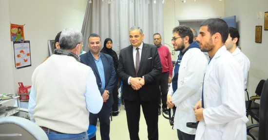 رئيس جامعة كفر الشيخ يتفقد المستشفى الجامعى ويتابع أعمال الصيانة والتجديدات