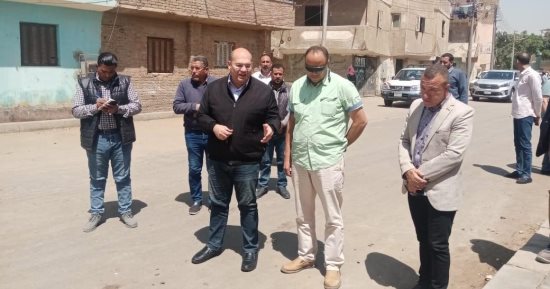نائب محافظ الجيزة يتفقد مشروعات الخطة الاستثمارية للتطوير والرصف بالعياط