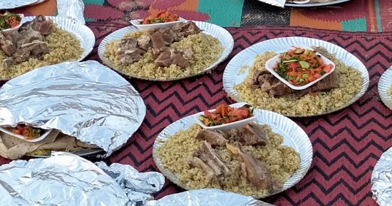 مطبخ الخير بالعريش يوفر 750 وجبة إفطار يومية لمائدة الرحمن والأسر بشمال سيناء