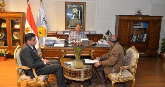 محافظ أسيوط يتابع تنفيذ مشروعات الوحدات البيطرية فى قرى "حياة كريمة"
