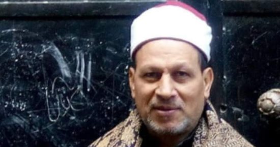 وفاة إمام مسجد بالشرقية.. والأهالى: مات والمصحف فى يده أثناء قراءة القرآن
