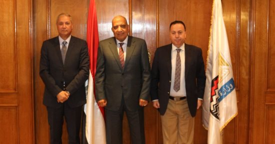  ‬ توقيع اتفاق تسوية بين شركة "النيل لحليج الأقطان" والقابضة للتشييد والتعمير