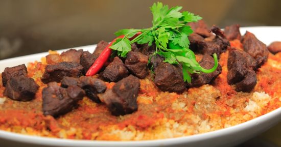 منيو إفطار يوم 17 رمضان.. طريقة عمل فتة اللحم والحلو جلاش