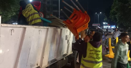 رفع 166 حالة إشغال ومراجعة تراخيص المحال فى حملة مسائية بالدقى