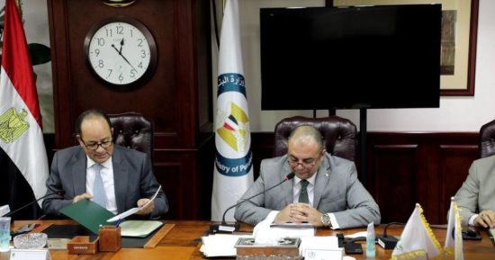 البترول: بدء توصيل الغاز لـ22 قرية بأطفيح ضمن حياة كريمة   