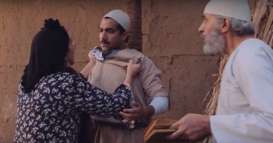 مسلسل سره الباتع الحلقة 14.. ميدو عادل يكشف سبب قطع إصبعه ودق الوشم