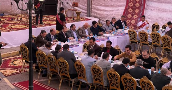 رئيس جامعة بنها يشارك الطلاب حفل إفطار جماعى ويكرم المشاركين بمبادرة "طلاب الخير"