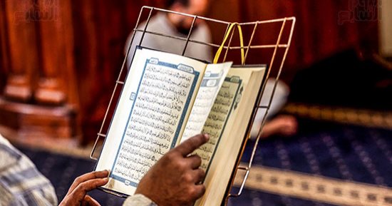 روحانيات رمضان وتلاوة قرآن.. جامع عمرو بن العاص أول مسجد بني في مصر وإفريقيا