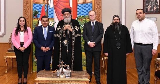 البابا تواضروس يستقبل وزير المملكة المتحدة لشؤون الشرق الأوسط