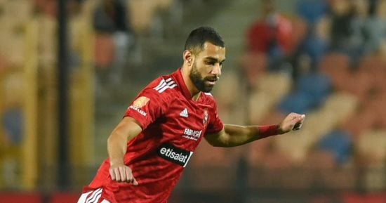كولر يمنح عمرو السولية تعليمات خاصة قبل قيادة وسط الأهلى أمام بيراميدز