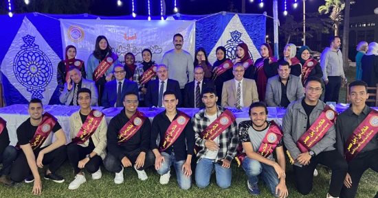 رئيس جامعة القناة يشهد حفل إفطار  جماعى لطلاب من أجل مصر