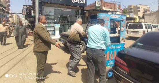 رئيس مدينة أشمون يقود حملة مكبرة لرفع وإزالة الإشغالات بالشوارع والميادين