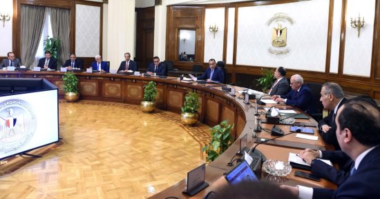 رئيس الوزراء يتابع الموقف التنفيذي لتطبيق منظومة التأمين الصحي الشامل 