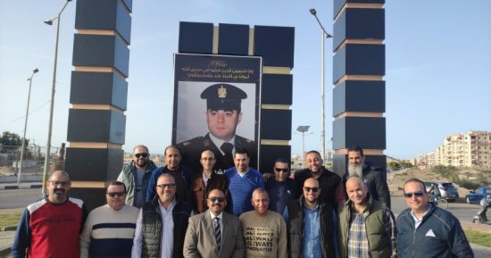 دفعة الشهيد فادى سيف بمدرسة بورفؤاد الثانوية تحيى ذكراه قبل إفطار جماعى.. صور