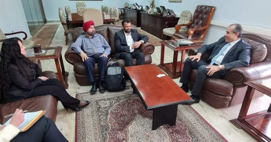 رئيس "التمثيل التجارى" يبحث مع مسئولى "أكمى" الهندية مشروع إنتاج الهيدروجين الأخضر بمصر