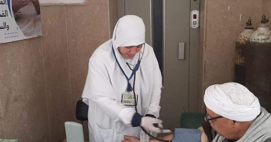 الكشف المجانى على 1535 مريضا فى قوافل " حياة كريمة" بقرى أبيس بالإسكندرية