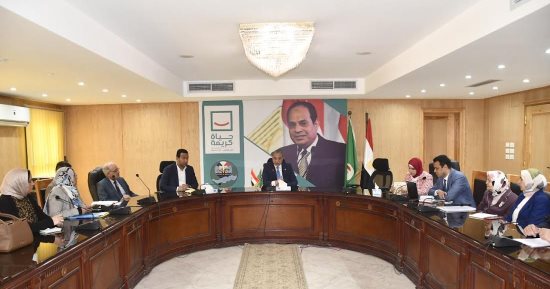 محافظ الفيوم يترأس الاجتماع المشترك للمجلسين الإقليميين "للسكان" و"الصحة"