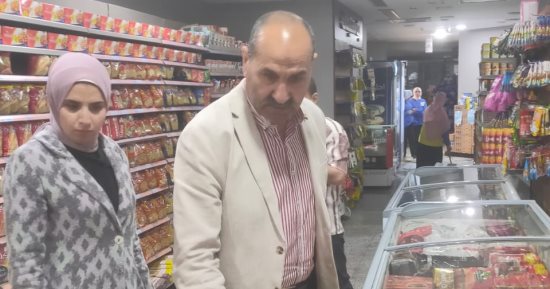 السكرتير العام المساعد يتفقد معرض "أهلا رمضان" بقرية أبشنا فى بنى سويف