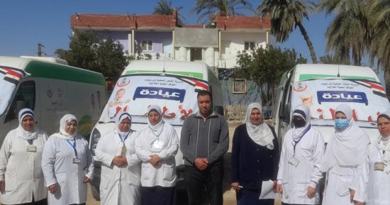 حياة كريمة ببنى سويف: الكشف والعلاج مجانا لـ1450 حالة بقافلة طبية فى قرية على حمود