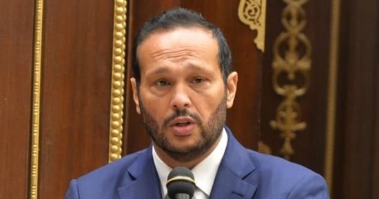 محمد حلاوة رئيس لجنة الصناعة والتجارة بمجلس الشيوخ:حوار الرئيس السيسي مع أهالى الأسمرات يتميز بالصراحة والمصداقية..توفير مليون فرصة عمل سنويا للشباب.."حياة كريمة" تخدم 60 مليون مواطن..وقوتنا فى اتحادنا وتكاملنا