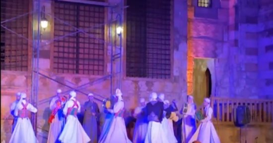 سحر التراويح بالأزهر وحفلة تنورة بببت الغورى ميكس تشوفه بس فى مصر..فيديو