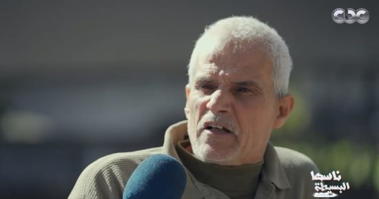 "ناسها البسيطة" أشرف يتأثر عندما تذكر فضل صديقه: جاتلي جلطة بسبب زعلي على وفاته 