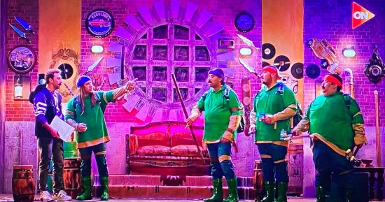 مسلسل الكبير أوى 7 الحلقة 16.. جونى يجرى البروفات النهائية قبل عرض مسرحيته الجديدة