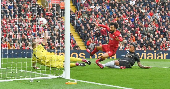 محمد صلاح يقود ليفربول لتعادل مثير مع أرسنال بالدوري الإنجليزي