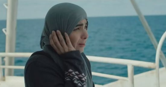تحت الوصاية الحلقة 3.. منى زكى تحتوى مشادة بين الصيادين بمركبها