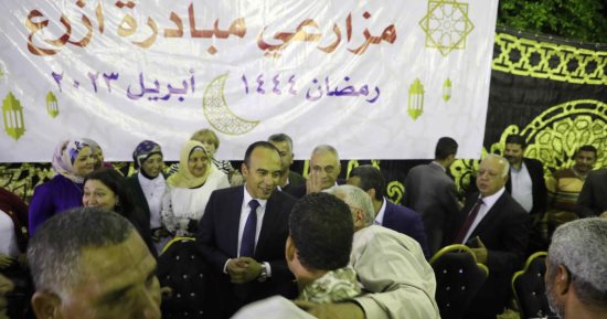 نائب محافظ المنيا يشارك الإفطار مع مزارعي مبادرة "ازرع" بقرية إطسا بسمالوط.. صور
