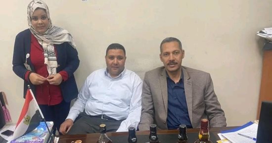 جمارك مطار سوهاج تضبط محاولة تهريب عدد من زجاجات المشروبات الكحولية