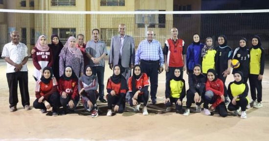 وكيل تعليم الوادي الجديد يشهد نهائي الدورة الرمضانية لكرة الطائرة للفتيات