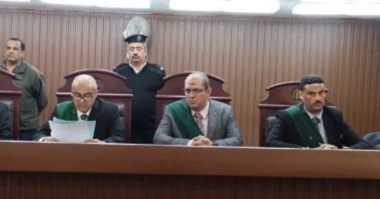 إحالة عامل قتل ربة منزل باستخدام أنبوبة غاز بشبرا الخيمة للمفتى والحكم 13 مايو