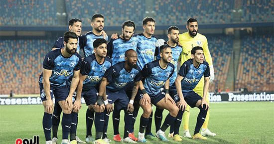 لاكاى وفتحى وعادل فى هجوم بيراميدز أمام أسوان