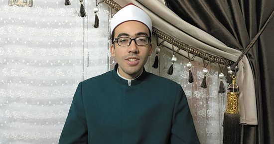المبتهل إبراهيم السوهاجي يشدو بابتهال "الصلاة على الحبيب نور وطيب".. فيديو