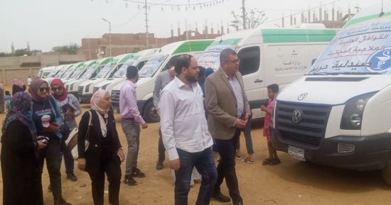 الكشف على 883 حالة للقافلة المجانية فى مركز شباب الشمس ضمن مبادرة "حياة كريمة"