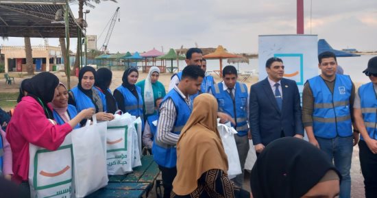 حياة كريمة ترسم البسمة والسعادة على وجوه الأطفال الأيتام بالإسماعيلية