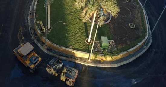 محافظة الجيزة: وضع طبقة الرصف السطحية بميدان الجداوى فى العمرانية