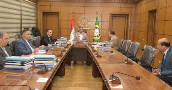 محافظ الدقهلية يترأس لجنة اختبارات المتقدمين لشغل وظيفة مدير إدارة التعليم الفنى 