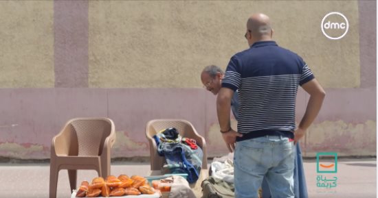 حياة كريمة يهدى بائع مخللات 30 ألف جنيه لعلاج أبنائه وتعليمهم