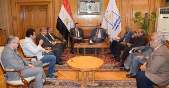 رئيس جامعة حلوان: بدء الحفر بالمجمع الطبى.. ويؤكد: المشروع يسهم فى توفير بيئة تعليمية متكاملة