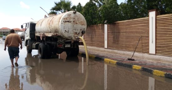 طقس متقلب فى دمياط.. وتوقف حركة الصيد ببحيرة المنزلة وبوغاز عزبة البرج 